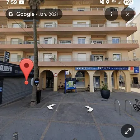 20 Metres De La 公寓 *
